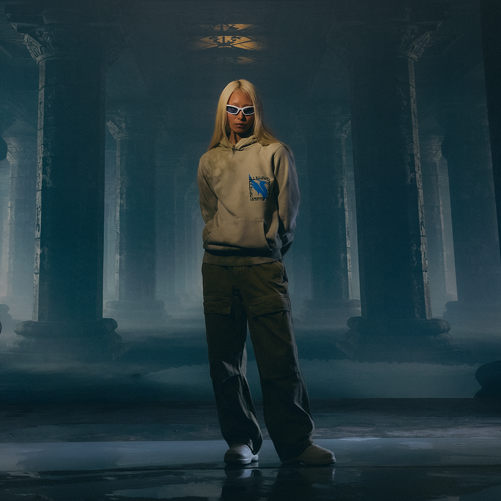 ILLENIUM Box Hoodie Lifestyle 4