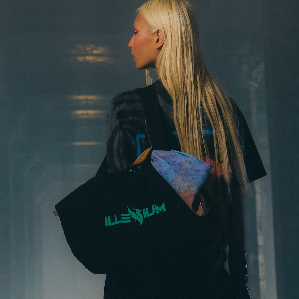 ILLENIUM Logo Bag Lifestyle 4
